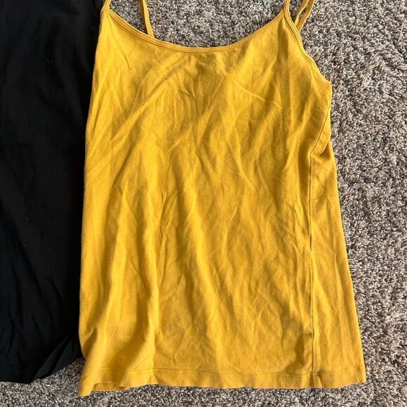 Tank tops - Picture 3 of 5